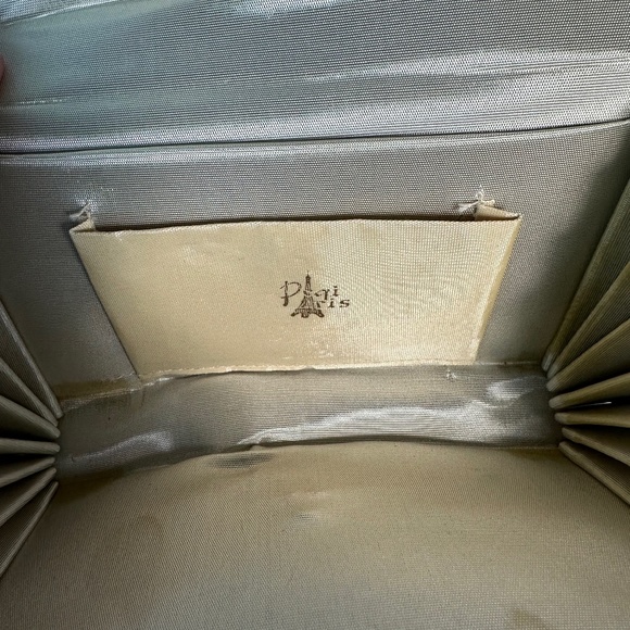 Pegi Paris Cream and Silver Floral Vintage Clutch Purse - Picture 7 of 12